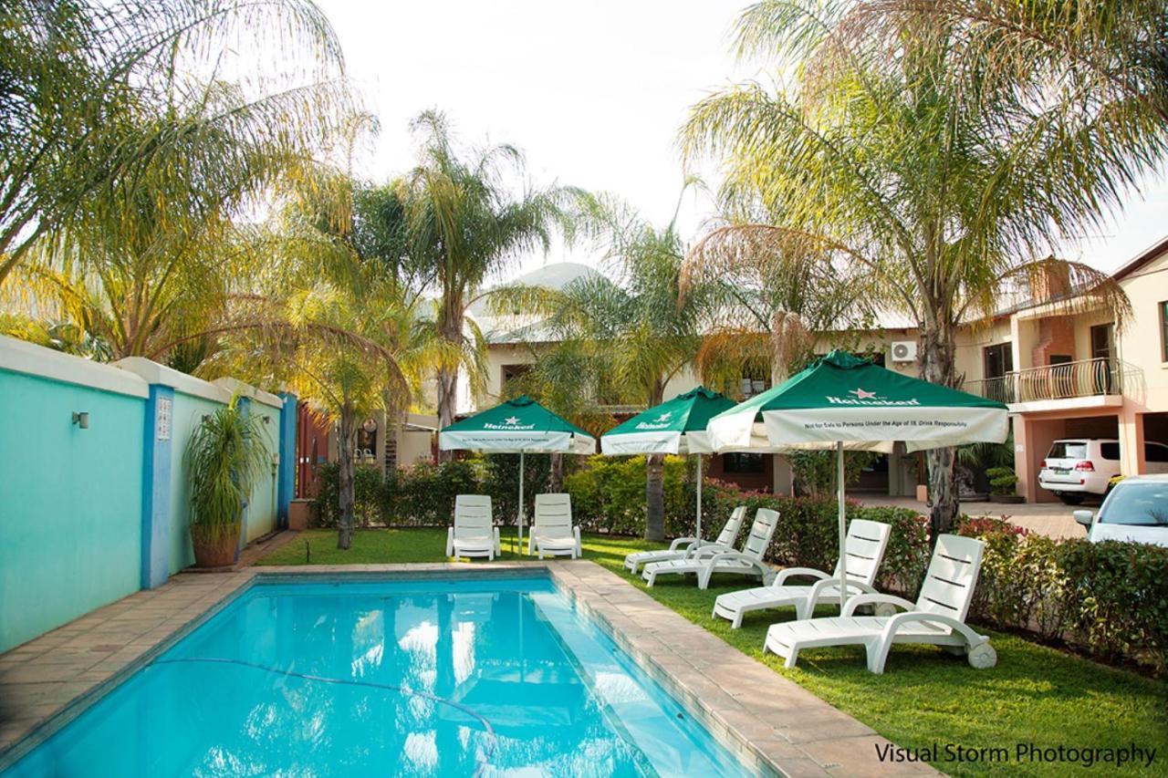 Palm Valley Inn And Day Spa Хартбиспурт Экстерьер фото